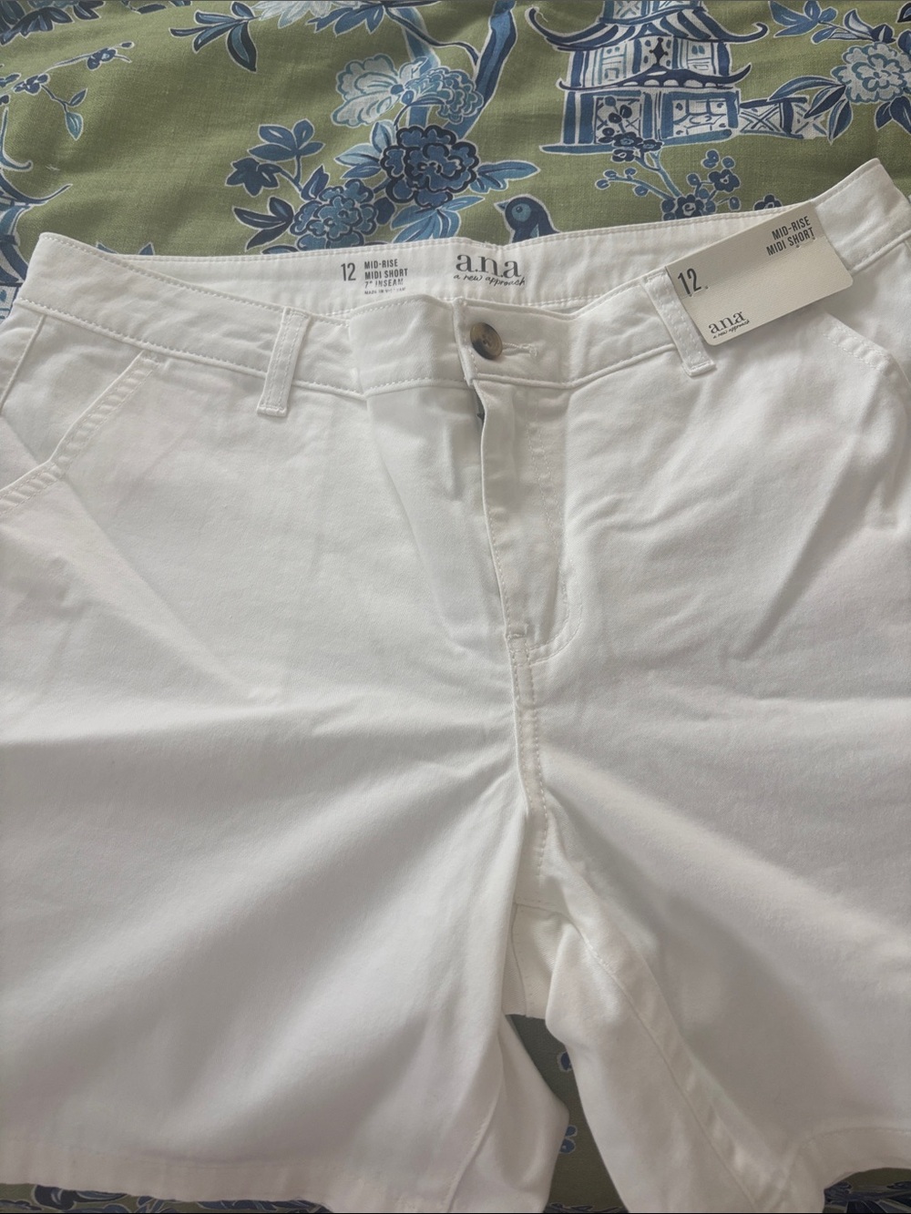 White chino shorts